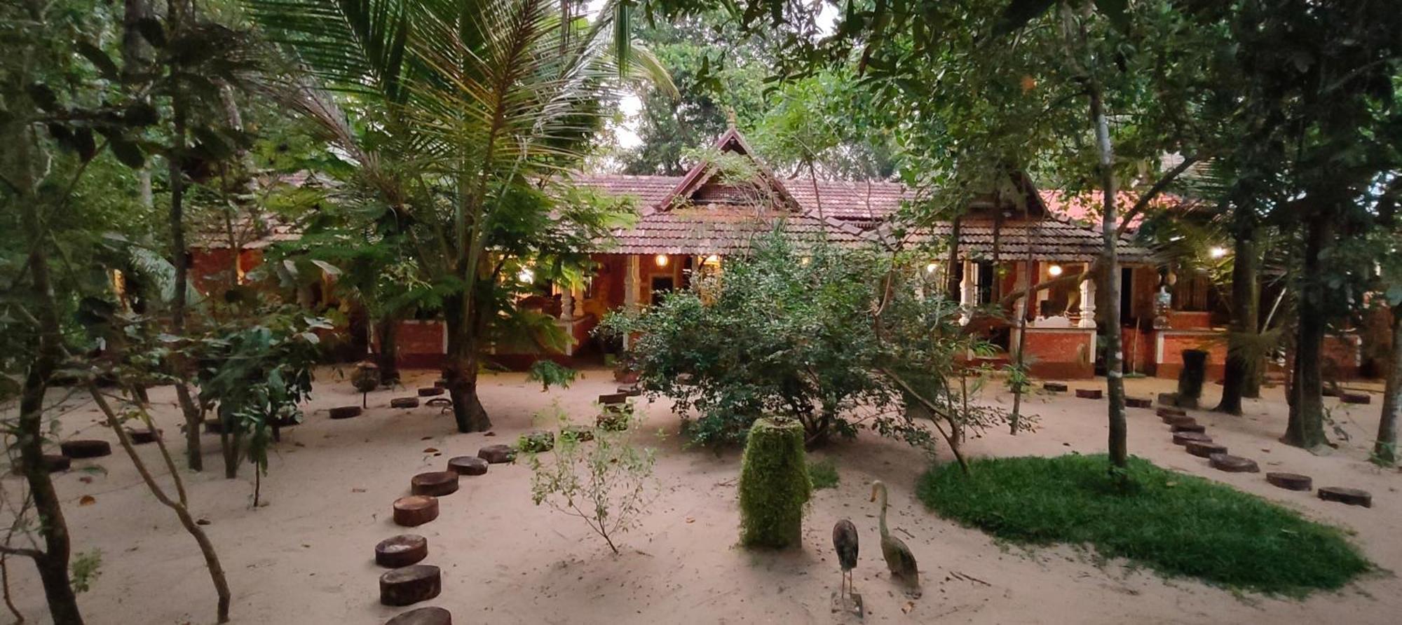 Abba Marari Beach Villas & Homestay Mararikulam Alappuzha Exterior photo